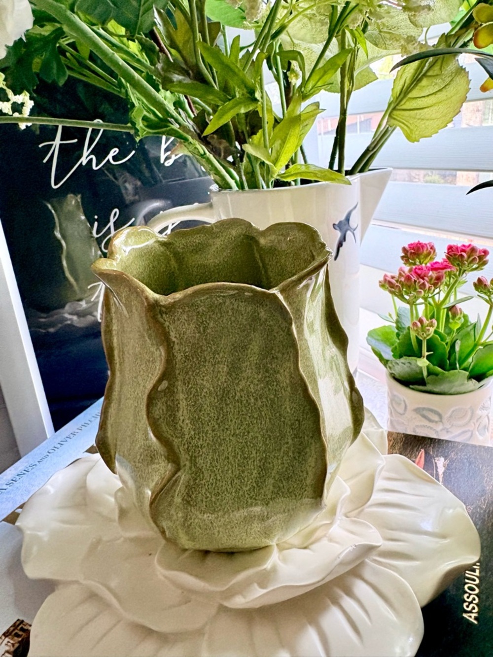 Anthropologie Olive 🫒 Green Ceramic Vase (6”) - Picture 4 of 6